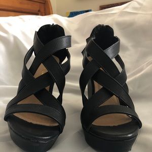 Chinese Laundry Wedges